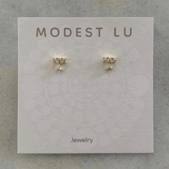 18K Gold Crystal Bar Dangle Huggie Earrings Brand New - Picture 2 of 4